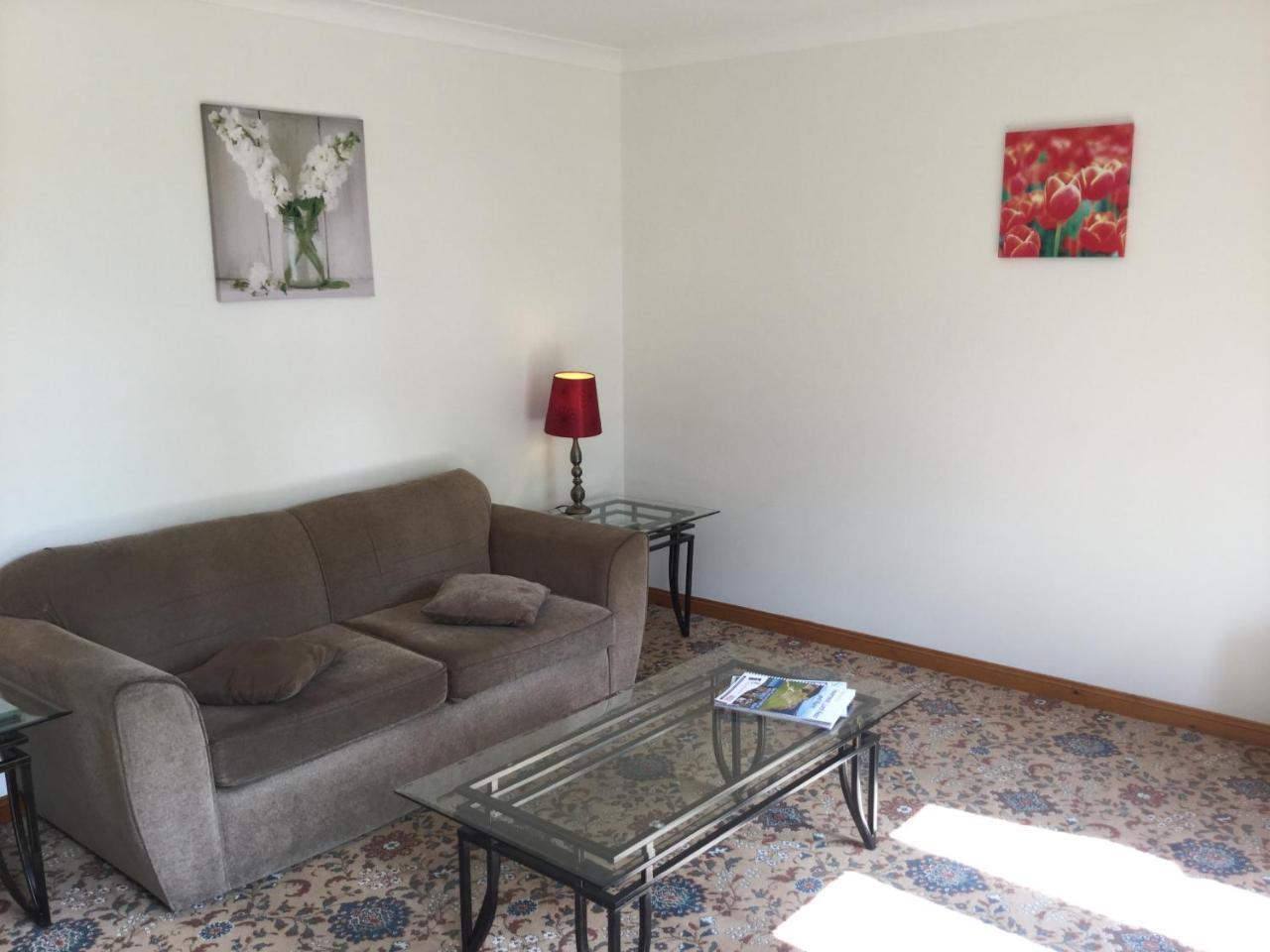 Two-Bedroom Apartment - Golf View Free Parking Инвернесс Экстерьер фото